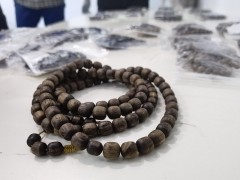 深圳湾海关查获濒危物种沉香制品12千克